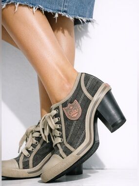 Vintage Rocket Dog Gray Canvas Lace-Up Block Heel Sneakers 8